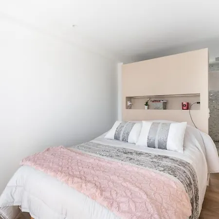 A Beautiful House With Garden, 7 Guests
