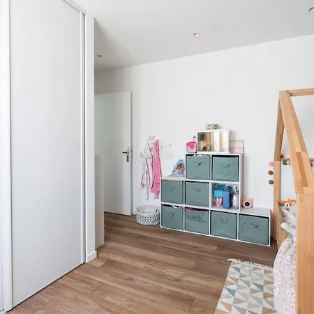 A Beautiful House With Garden, 7 Guests *