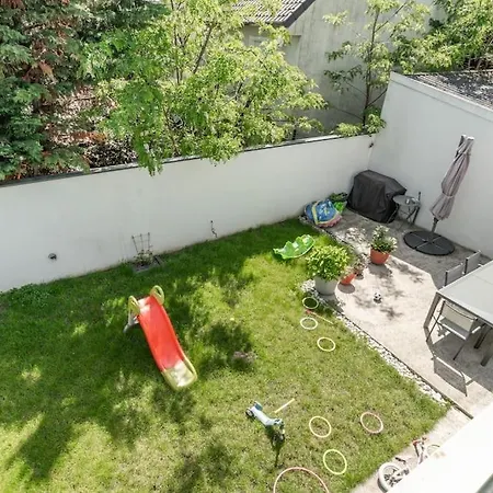A Beautiful House With Garden, 7 Guests * Argenteuil